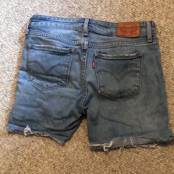 Levi’s jean shorts - Picture 2 of 2